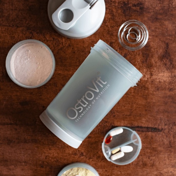 OstroVit Shaker Premium 450 мл, шейкер з 2 додатковими ємностями